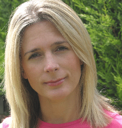 Niki head shot02
